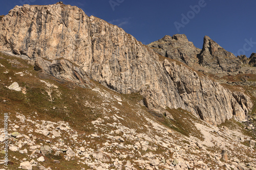 Steile Wand und Hohler Zahn; Piz Grevasalvas über dem Silsersee (Albula-Alpen)