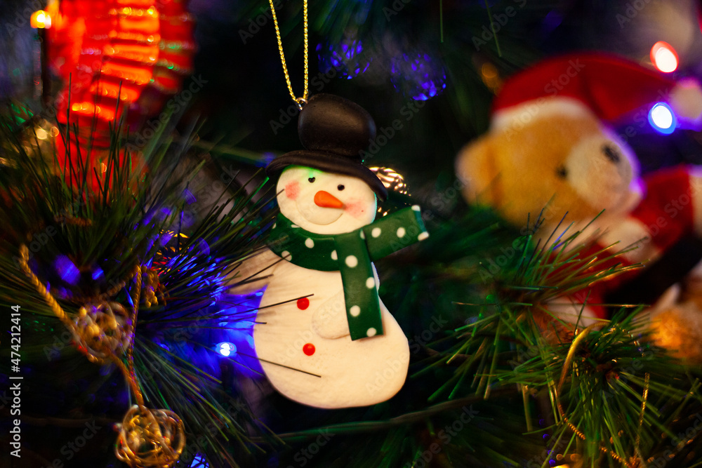 © PAU - preparation of Christmas tree with its ornaments, colored balls, lights and gifts