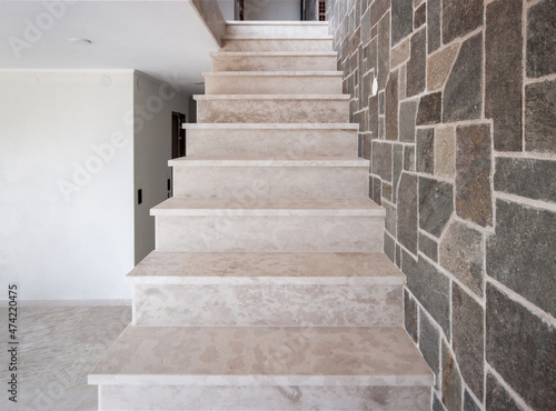 marble staircase in the  new stone house © Tania Voil