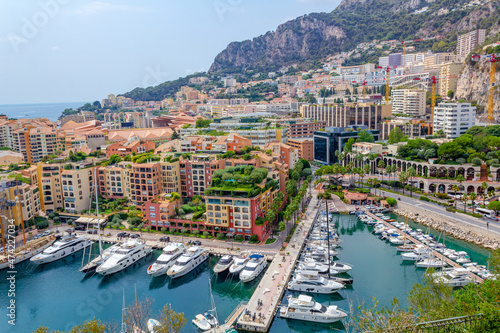 Obraz na płótnie Panorama auf Fontvieille – ein Staadtteil des Fürstentum Monaco. w salonie
