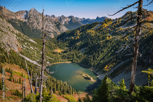Beautiful alpine lake in the north cascades