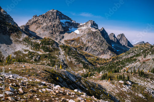 The north cascades alpine in the fall