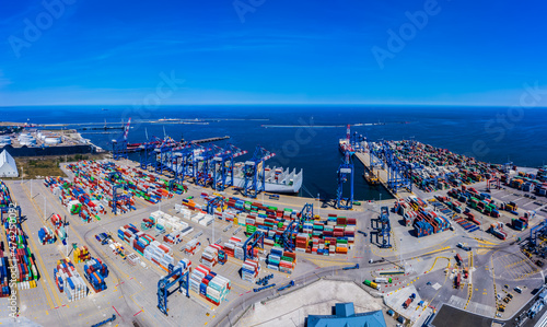 Container ship from sea port working for delivery containers shi