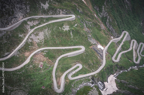 extreme curves in high mountains