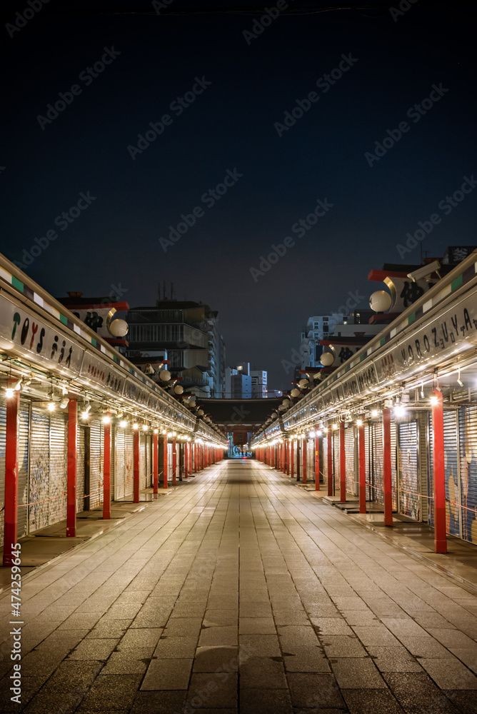 Fototapeta premium 浅草寺 仲見世通り