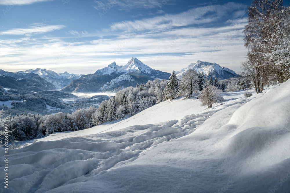 Hiking trail in an idyllic winter landscape, Watzmann, Berchtesgaden, Bavaria, Germany