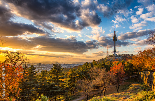Obraz na płótnie sunset in the mountains, Seoul South Korea w salonie