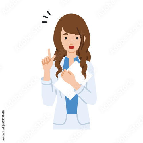 立って書類を手に持って何かひらめいたジャケットの女性