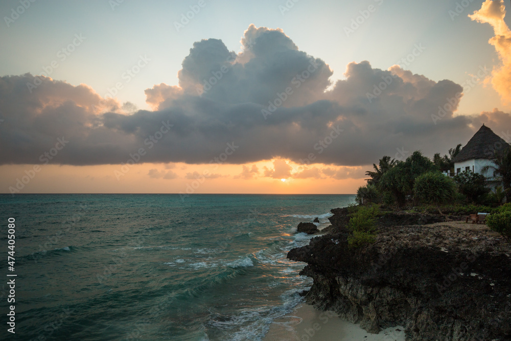 Obraz premium sunset over the sea
