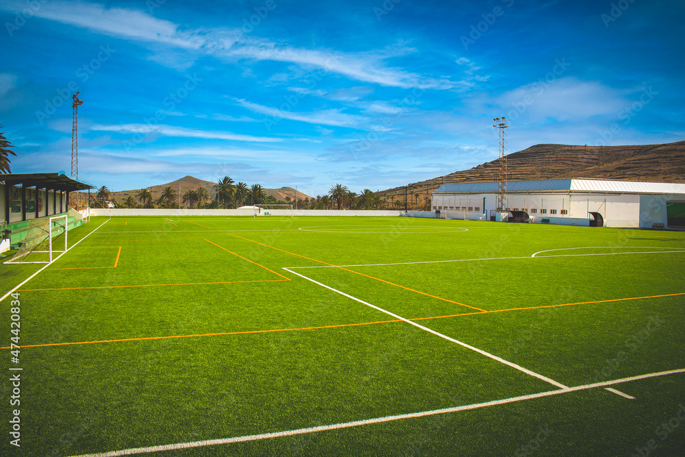 Boisko piłkarskie na wyspie Lanzarote - Wyspy Kanaryjskie - piłka nożna - szkoła sportowa dla dzieci