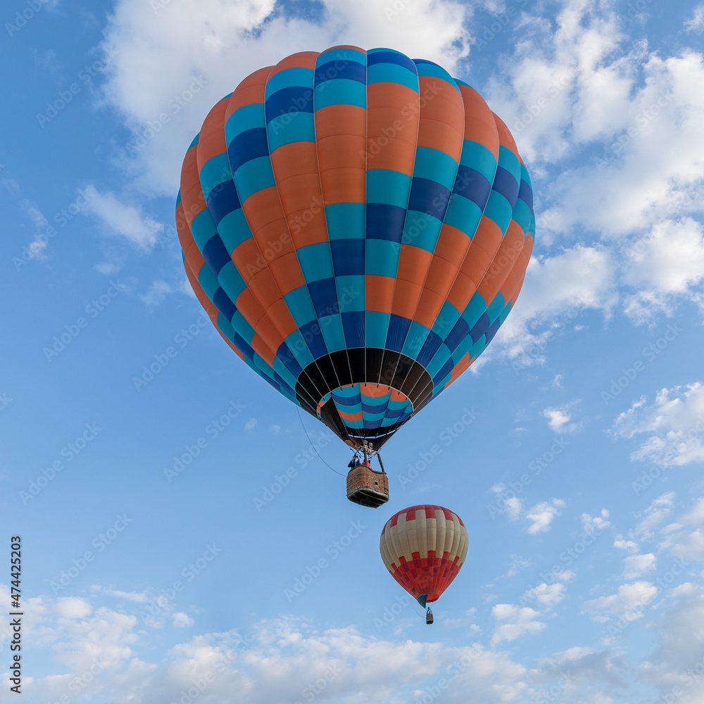 Obraz premium Balloons on sky background bottom view. close up