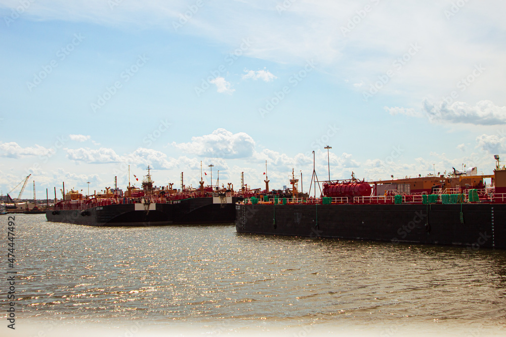 Fototapeta premium cargo ship in port