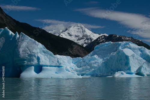 Icebergs everywhere.