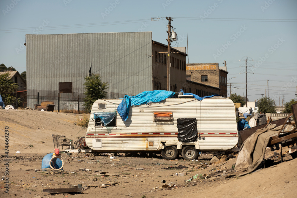 View of a homeless encampment in Stockton, California, USA. - obrazy, fototapety, plakaty 