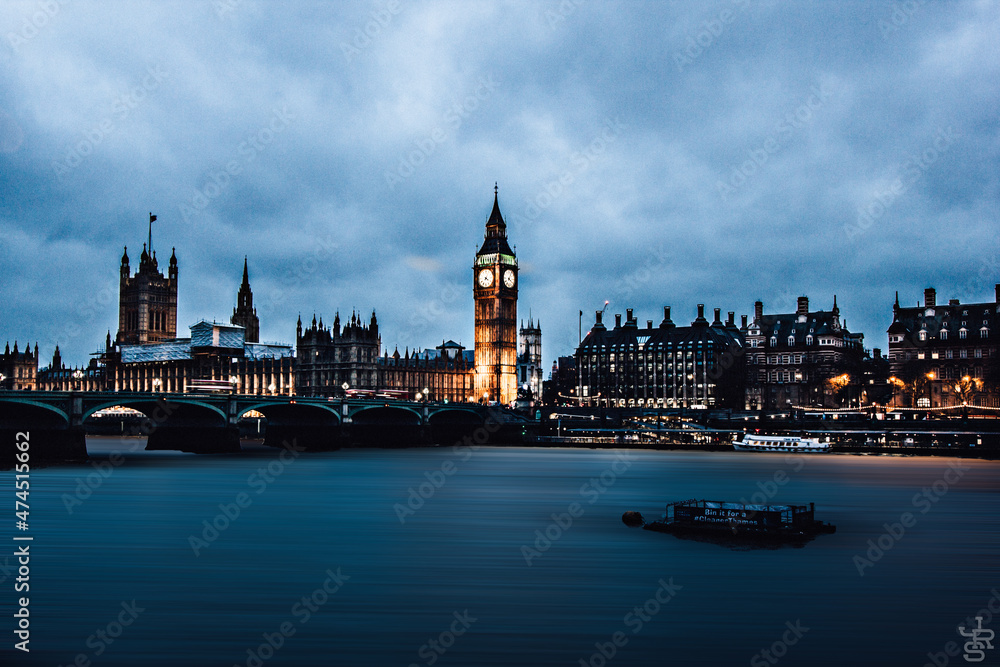 Fototapeta premium London has fallen