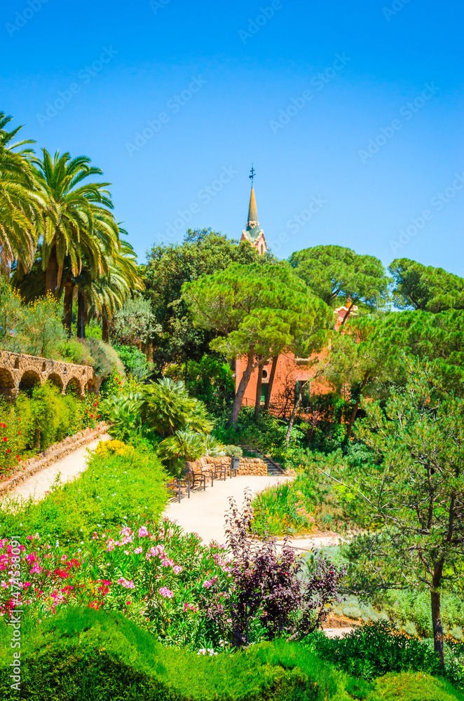 Obraz premium Old beautiful public park Guell in Barcelona, Catalonia, Spain. Cityscape of Barcelona