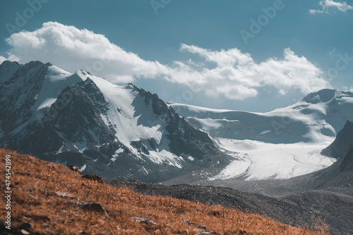 Glacier © Vladislav