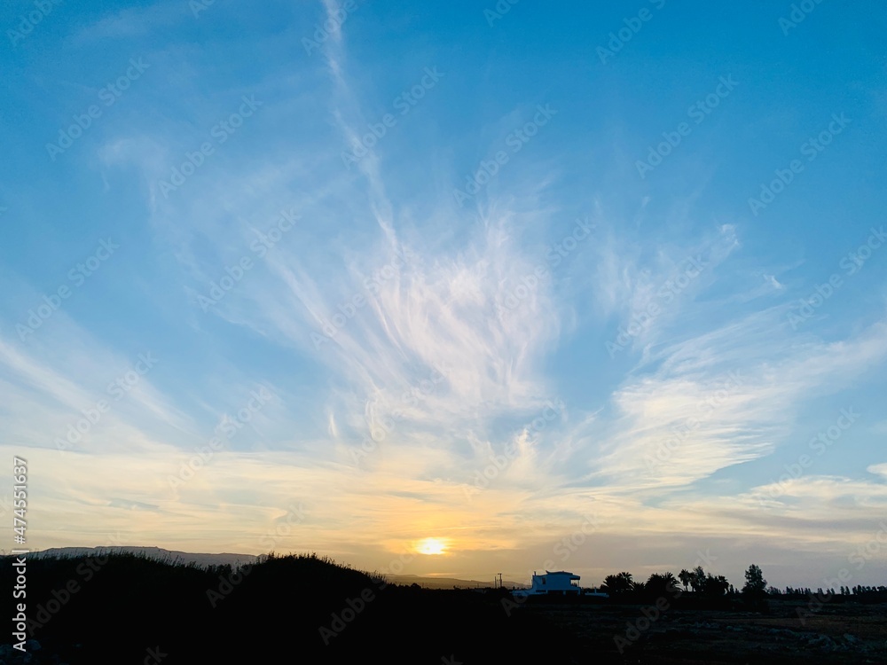 Naklejka premium sunset or sunrise in the sky