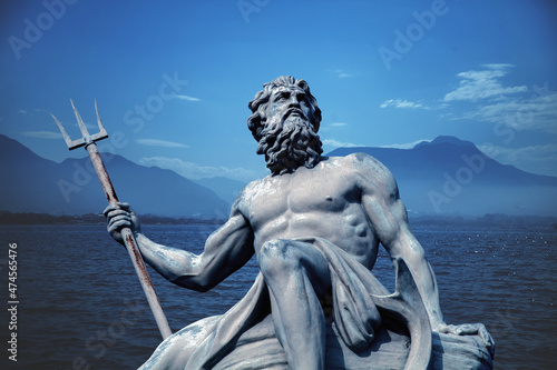 Tela The mighty god of the sea, oceans and sailors Neptune (Poseidon) The ancient statue