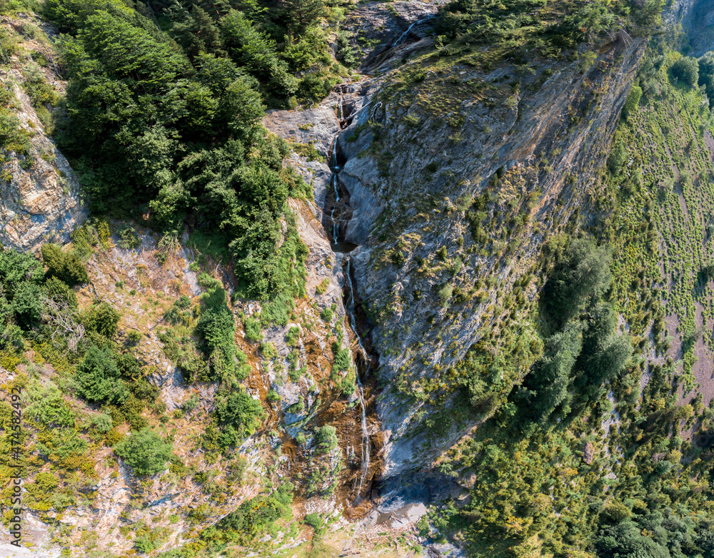 Panorámicas del Valle de Ordiso, en los Pirineos de Huesca (España). Imágenes tomadas con drone. Panorámicas del Valle de Ordiso, en los Pirineos de Huesca (España). Imágenes tomadas con drone.