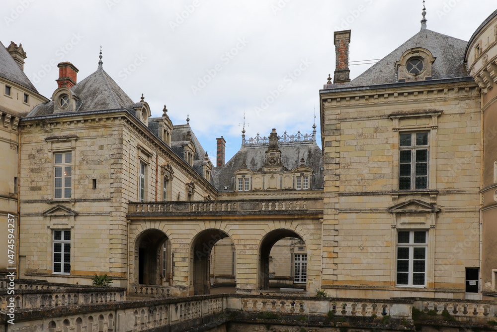 Sarthe - Château du Lude - Entrée du Château