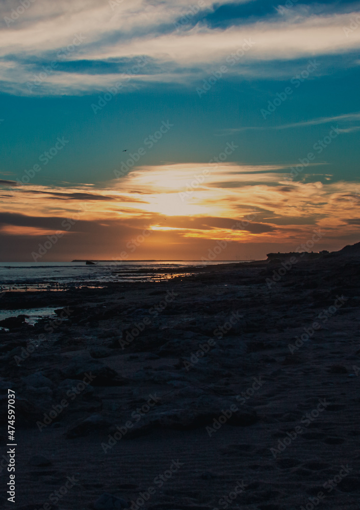 Fototapeta premium Sunset over the sea