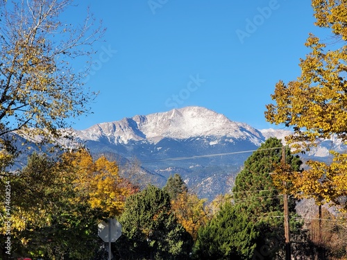 Fototapeta fall in the mountains