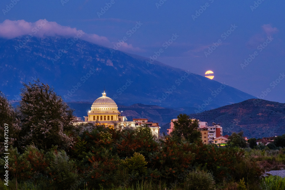 Obraz premium Berat is one of the oldest towns in Albania known for the Ottoman houses