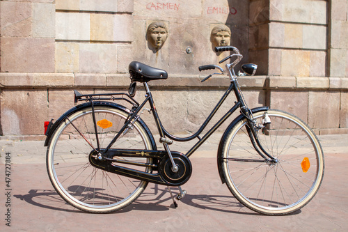 Bicicleta antigua y muy bonita (vintage) en la calle 