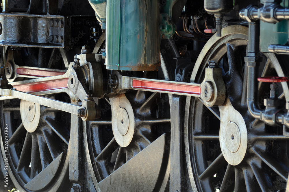 Fototapeta premium steam locomotive wheels