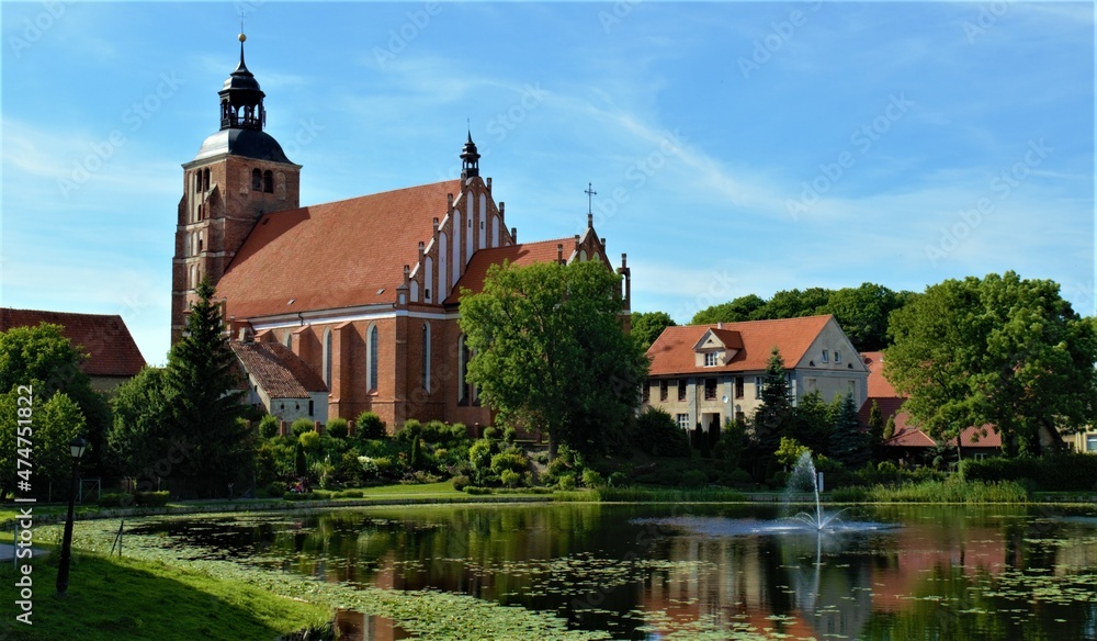 Zamek nad wodą w Barczewie w Polsce Zamek nad wodą w Barczewie w Polsce