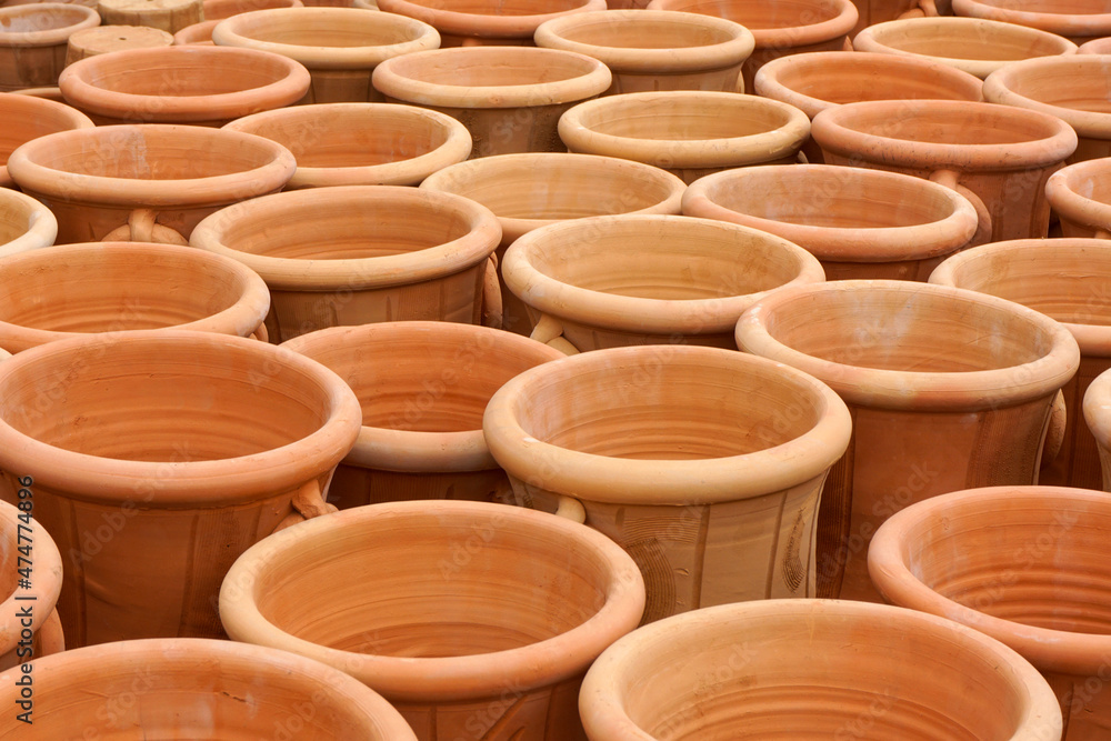 Moroccan clay water jugs and pots Moroccan clay water jugs and pots