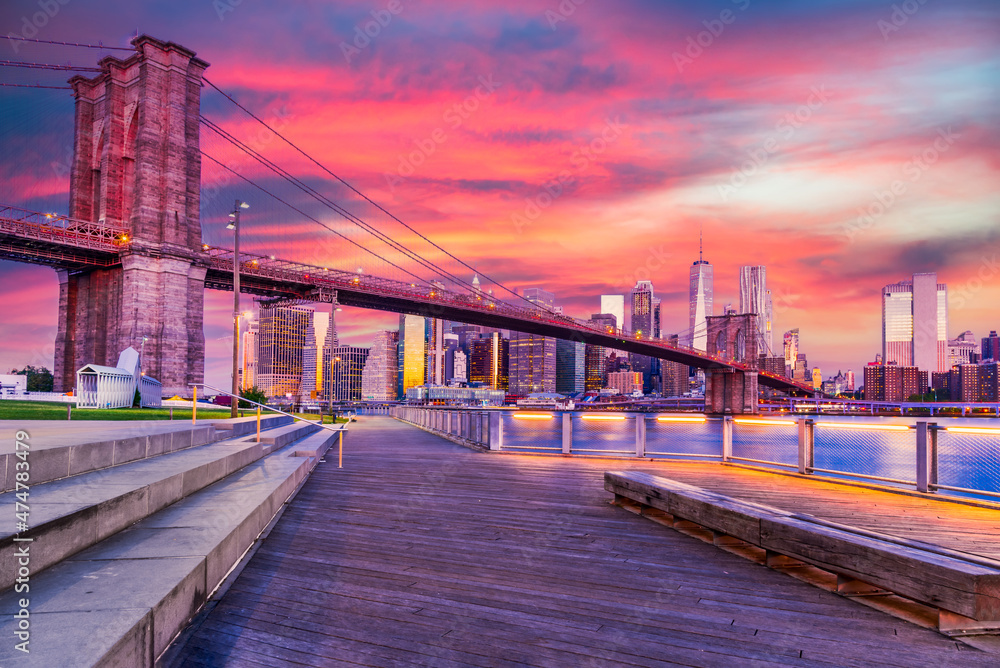 Fototapeta premium New York City, Brooklyn Bridge - United States of America