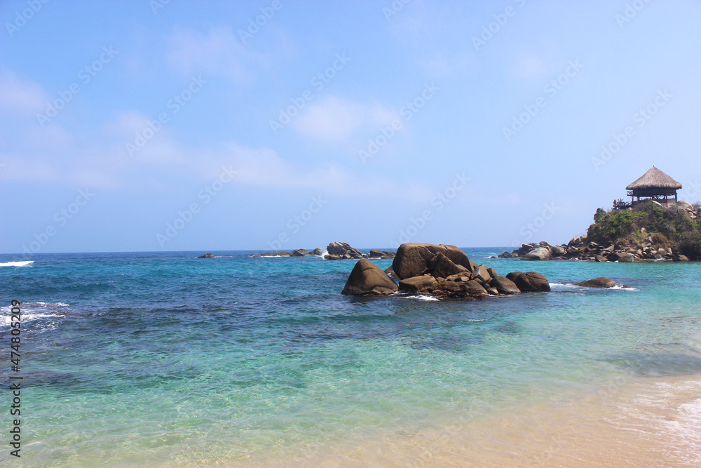 Playa con Rocas del Caribe Colombia