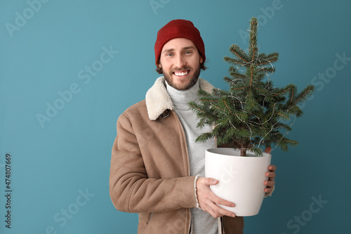 Stylish young man in winter...