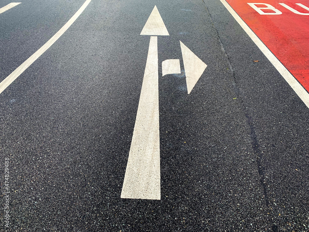 Wegweiser zeichen Strasse pfeil Wegweiser zeichen Strasse pfeil