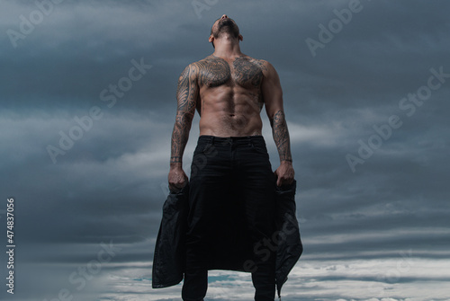 Canvas-taulu Strong muscular male body, muscles guy