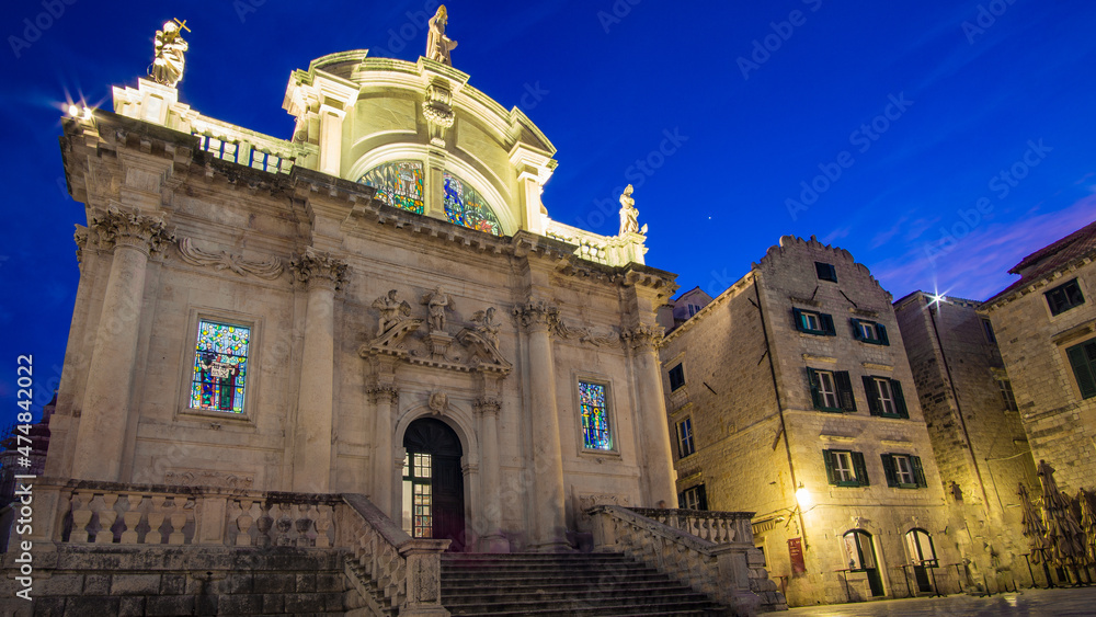 Die St. Blasius-Kirche bei Nacht in Dubrovnik Kroatien