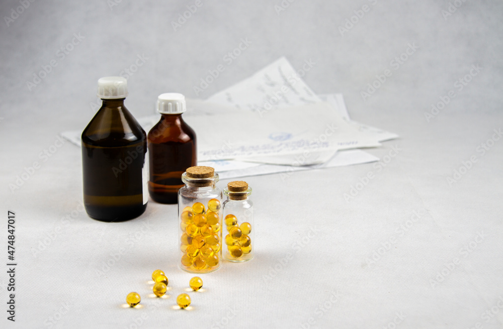 Transparent bottle and capsules Transparent bottle and capsules
