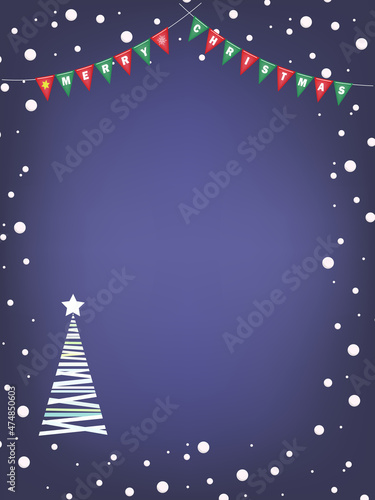 白い雪が降る夜の背景素材、Merry Christmasのフラッグガーランドとクリスマスツリー、中央が明るいグラデーション青背景