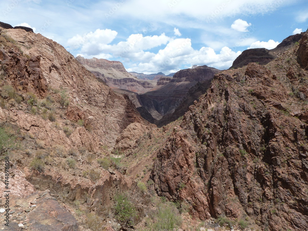 Fototapeta premium Deep inside majestic Grand Canyon, Arizona, USA