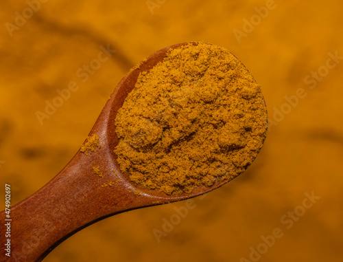 Epice, Curry avec cuillère en bois