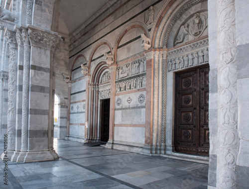 Italia, Toscana, la città di Lucca. La Cattedrale di San Martino.