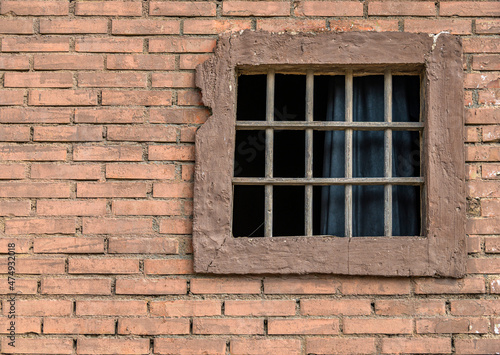 Fenêtre de maison ancienne à Tabernas, Andalousie, Espagne