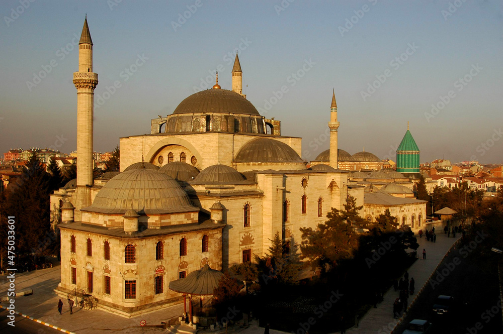 Obraz premium The mosque where the tomb of Mevlana Celalettin Rumi is located, Konya, Turkey. 