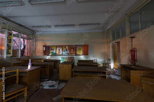abandoned empty room in a building devastation © Дмитрий Солодянкин