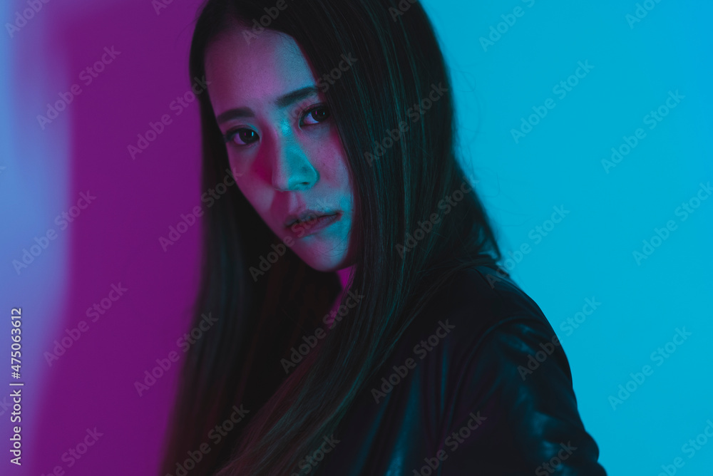 クールな女性 クールな女性