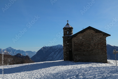 Buggiolo, val Rezzo, montagna, passo san Lucio, chiesetta, madonna del Cep,  altitudine 1330 m, Cardinale Tettamanti 2011, area pic-nic, inverno, neve