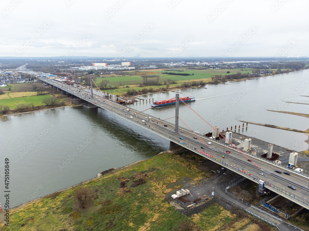 (DROHNE) Luftbild der A1 Autobahnbrücke bei Köln Leverkusen, am 15.12.2021