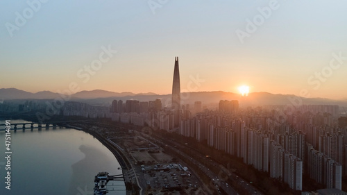 Canvas Print Sunrise city view of Lotte World Tower in Jamsil,Songpa-gu,Seoul,Korea